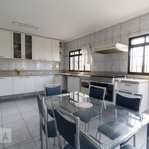Casa à venda com 254m², 3 quartos e 2 vagasCozinha