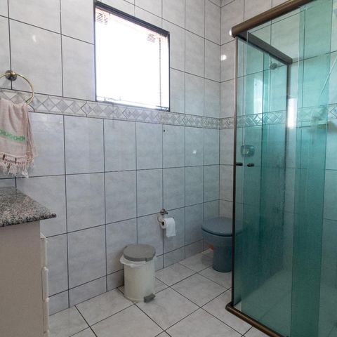 Casa à venda com 254m², 3 quartos e 2 vagasBanheiro 2