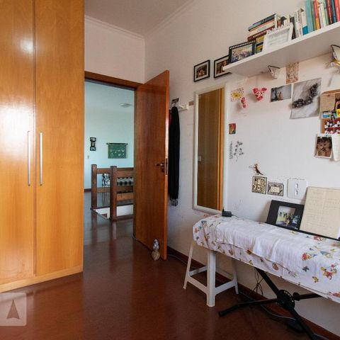 Casa à venda com 254m², 3 quartos e 2 vagasQuarto 2