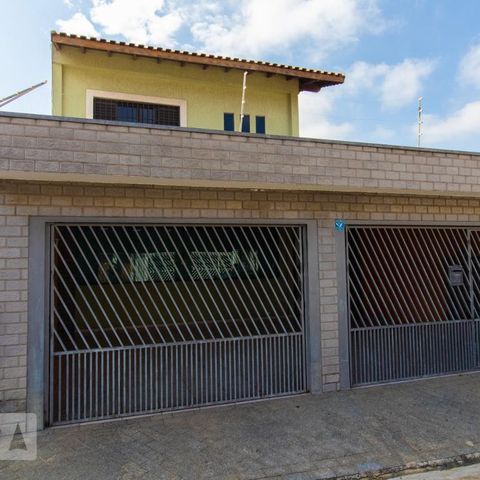 Casa à venda com 254m², 3 quartos e 2 vagasFachada