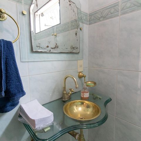 Casa à venda com 254m², 3 quartos e 2 vagasBanheiro 3