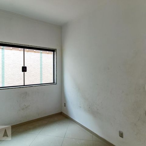 Casa à venda com 50m², 3 quartos e sem vaga Casa à venda com 50m², 3 quartos e sem vagaQuarto 2