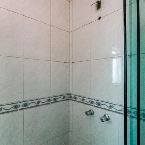 Casa à venda com 50m², 3 quartos e sem vaga Casa à venda com 50m², 3 quartos e sem vagaBanheiro da Suíte