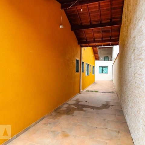 Casa à venda com 50m², 3 quartos e sem vaga Casa à venda com 50m², 3 quartos e sem vagaGaragem