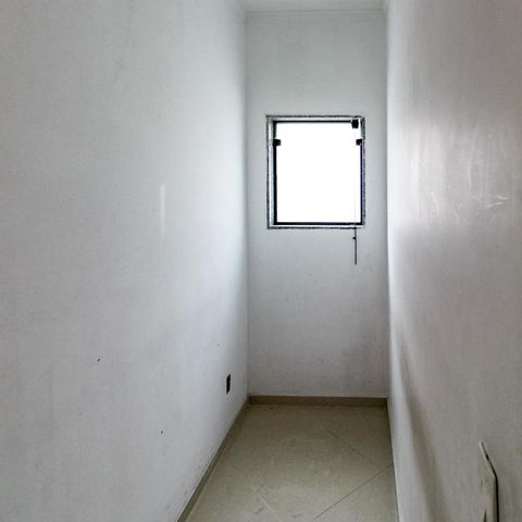 Casa à venda com 50m², 3 quartos e sem vaga Casa à venda com 50m², 3 quartos e sem vagaCloset da suíte