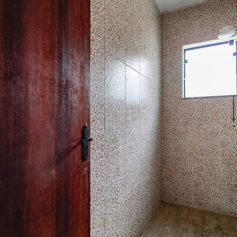 Casa à venda com 50m², 3 quartos e sem vaga Casa à venda com 50m², 3 quartos e sem vagaBanheiro de Serviço