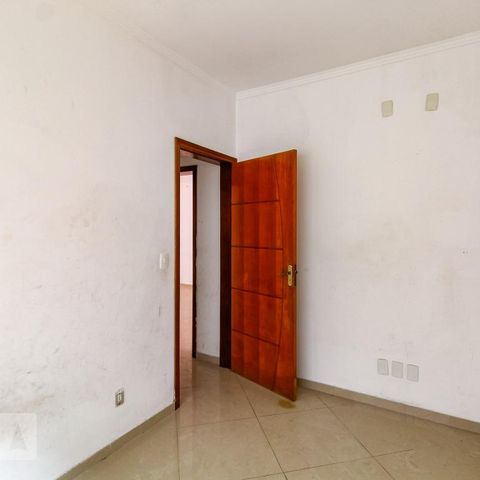 Casa à venda com 50m², 3 quartos e sem vaga Casa à venda com 50m², 3 quartos e sem vagaQuarto 2