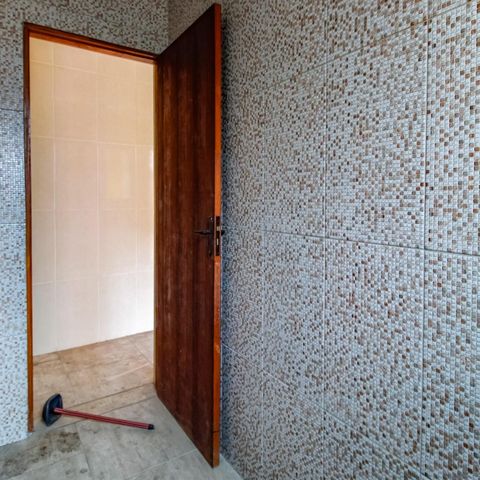 Casa à venda com 50m², 3 quartos e sem vaga Casa à venda com 50m², 3 quartos e sem vagaBanheiro de Serviço