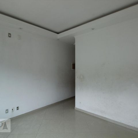 Casa à venda com 50m², 3 quartos e sem vaga Casa à venda com 50m², 3 quartos e sem vagaSuíte