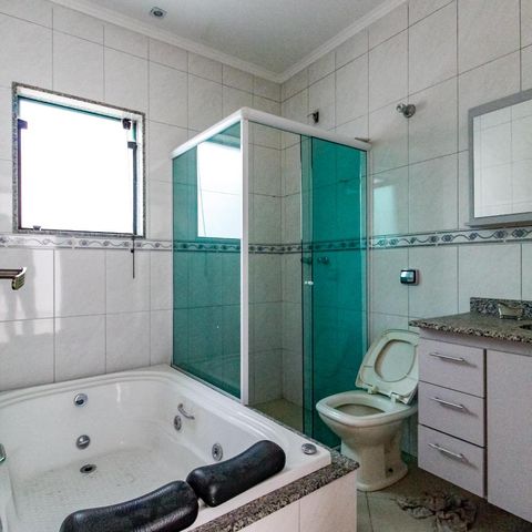 Casa à venda com 50m², 3 quartos e sem vaga Casa à venda com 50m², 3 quartos e sem vagaBanheiro da Suíte