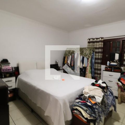 Casa à venda com 250m², 3 quartos e 3 vagasSuite 2
