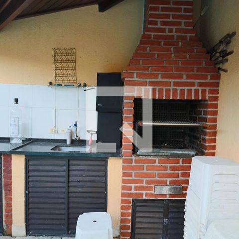 Casa à venda com 250m², 3 quartos e 3 vagas Churrasqueira