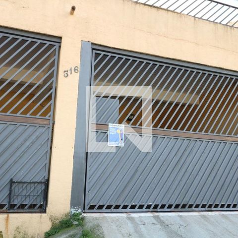 Casa à venda com 250m², 3 quartos e 3 vagasFachada