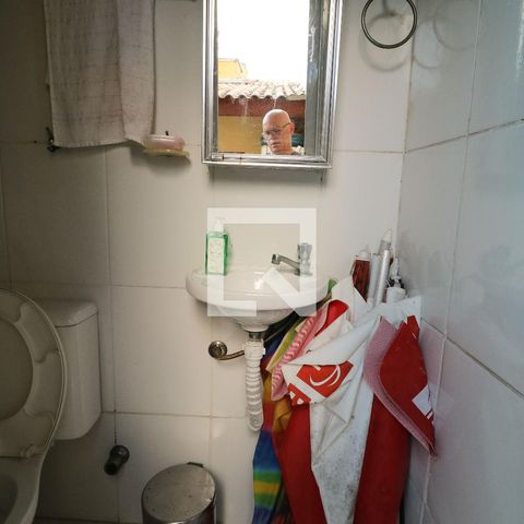 Casa à venda com 250m², 3 quartos e 3 vagas Banheiro da Piscina