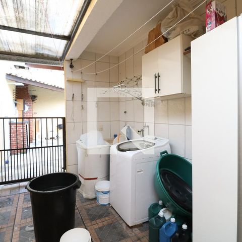 Casa à venda com 250m², 3 quartos e 3 vagasÁrea de Serviço
