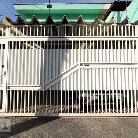 Casa à venda com 135m², 3 quartos e 2 vagasFachada