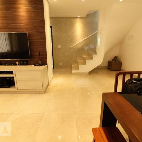 Casa à venda com 135m², 3 quartos e 2 vagasSala