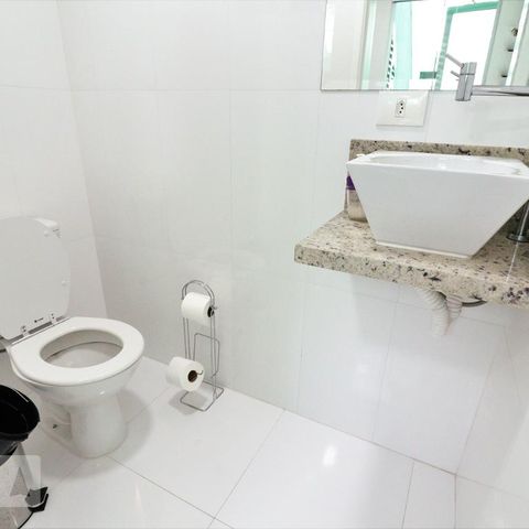 Casa à venda com 135m², 3 quartos e 2 vagasBanheiro de Serviço