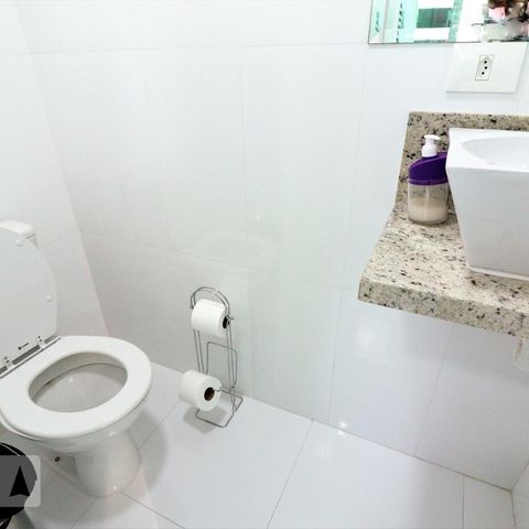 Casa à venda com 135m², 3 quartos e 2 vagasBanheiro de Serviço