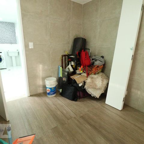 Casa à venda com 135m², 3 quartos e 2 vagasQuarto de Serviço
