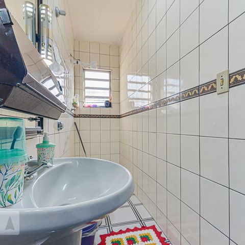 Casa à venda com 300m², 4 quartos e 2 vagasBanheiro da Suite 2