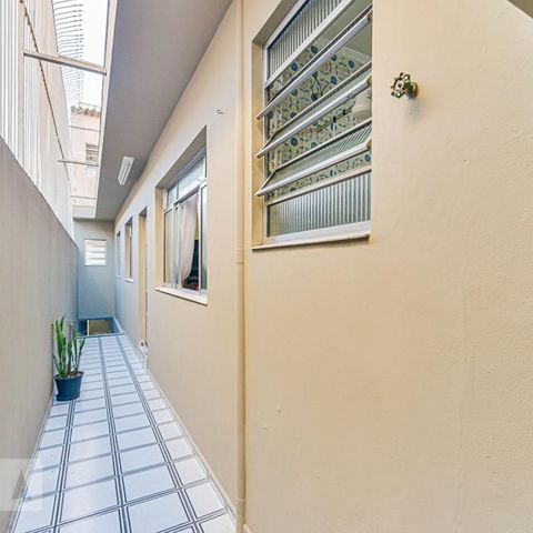 Casa à venda com 300m², 4 quartos e 2 vagasCorredor Externo