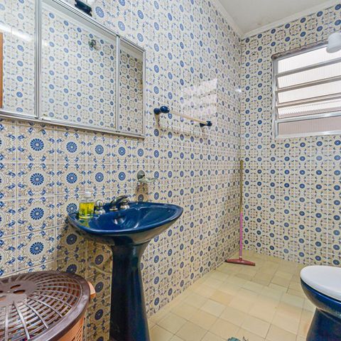 Casa à venda com 300m², 4 quartos e 2 vagasBanheiro Social
