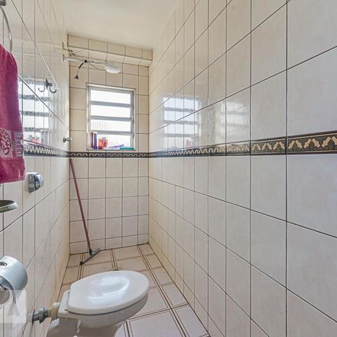 Casa à venda com 300m², 4 quartos e 2 vagasBanheiro da Suite 1