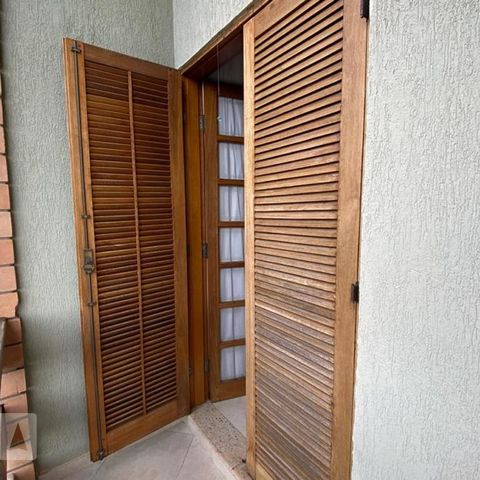 Casa à venda com 146m², 3 quartos e 4 vagasSuíte 1 - Varanda
