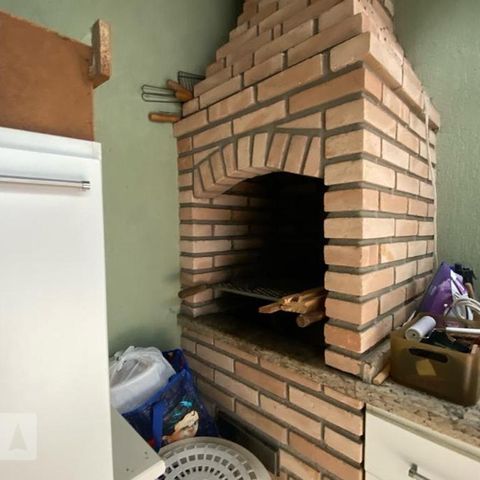 Casa à venda com 146m², 3 quartos e 4 vagasChurrasqueira