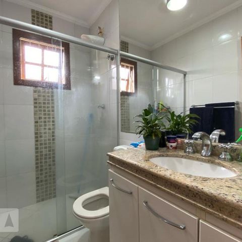 Casa à venda com 146m², 3 quartos e 4 vagasBanheiro da Suíte