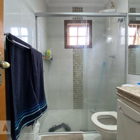 Casa à venda com 146m², 3 quartos e 4 vagasBanheiro da Suíte 1