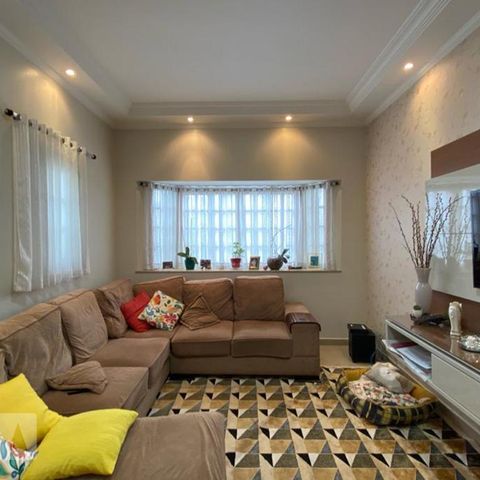 Casa à venda com 146m², 3 quartos e 4 vagasSala