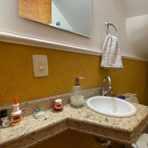 Casa à venda com 146m², 3 quartos e 4 vagasLavabo