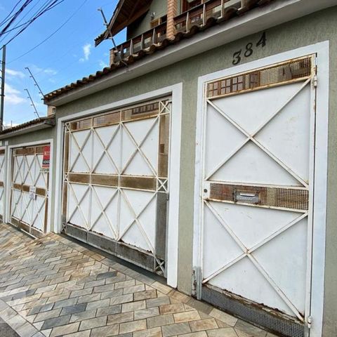 Casa à venda com 146m², 3 quartos e 4 vagasEntrada
