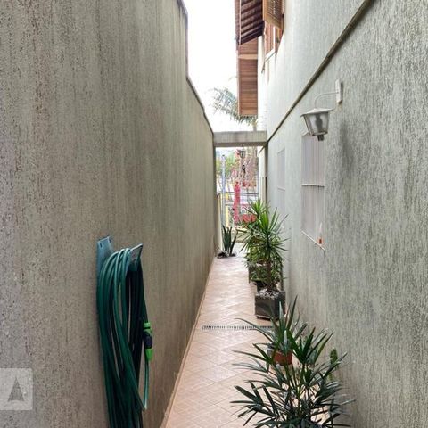 Casa à venda com 146m², 3 quartos e 4 vagasCorredor