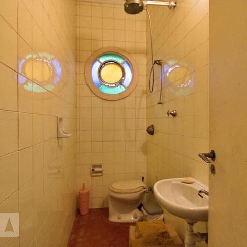 Casa para alugar com 350m², 3 quartos e 4 vagasBanheiro de Serviço