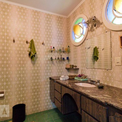 Casa para alugar com 350m², 3 quartos e 4 vagasBanheiro da Suíte 