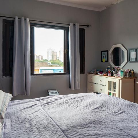 Casa à venda com 148m², 4 quartos e 2 vagasQuarto 1