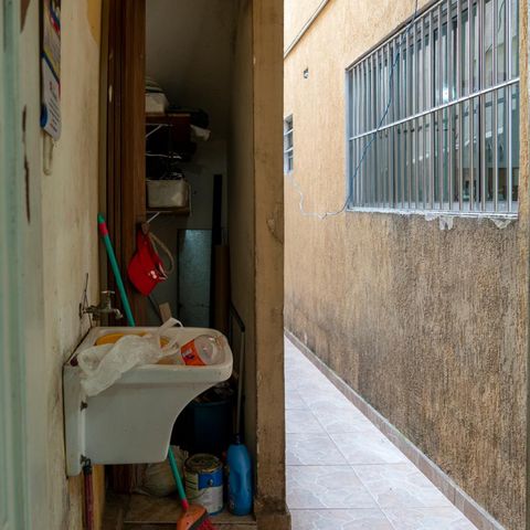 Casa à venda com 148m², 4 quartos e 2 vagasCorredor externo