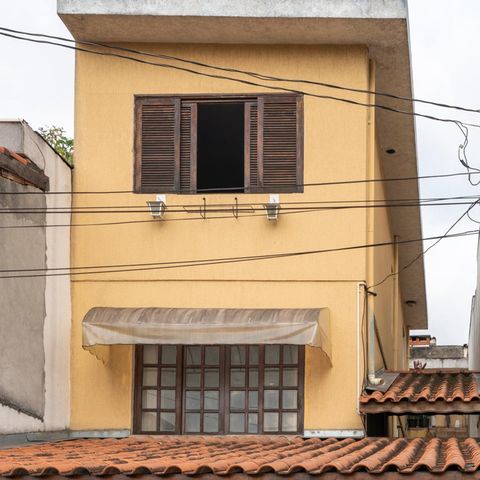 Casa à venda com 148m², 4 quartos e 2 vagasFachada
