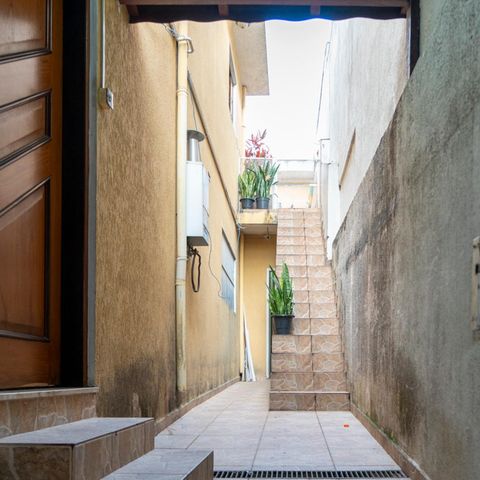 Casa à venda com 148m², 4 quartos e 2 vagasEntrada