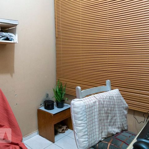 Casa à venda com 148m², 4 quartos e 2 vagasEscritório
