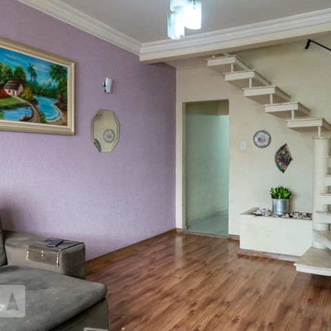 Casa à venda com 148m², 4 quartos e 2 vagasSala
