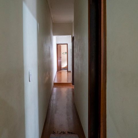 Casa à venda com 148m², 4 quartos e 2 vagasCorredor