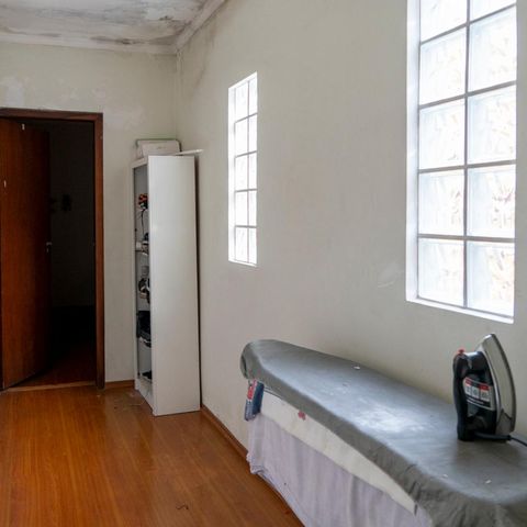 Casa à venda com 148m², 4 quartos e 2 vagasCorredor