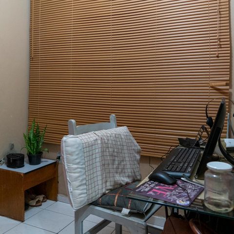 Casa à venda com 148m², 4 quartos e 2 vagasEscritório