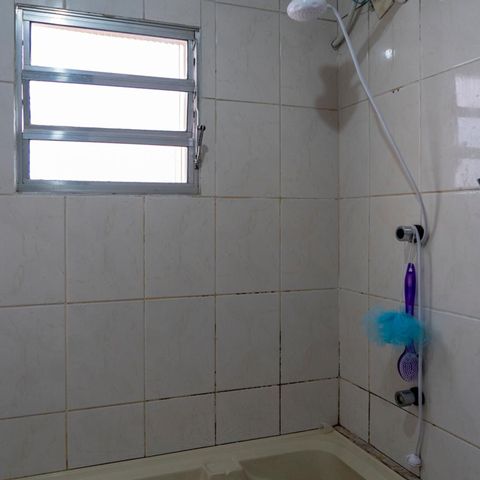 Casa à venda com 148m², 4 quartos e 2 vagasBanheiro 2