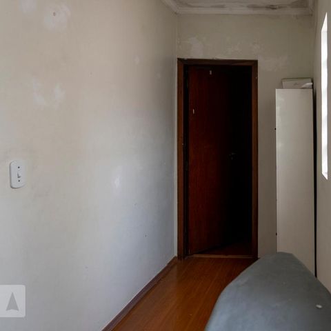 Casa à venda com 148m², 4 quartos e 2 vagasCorredor