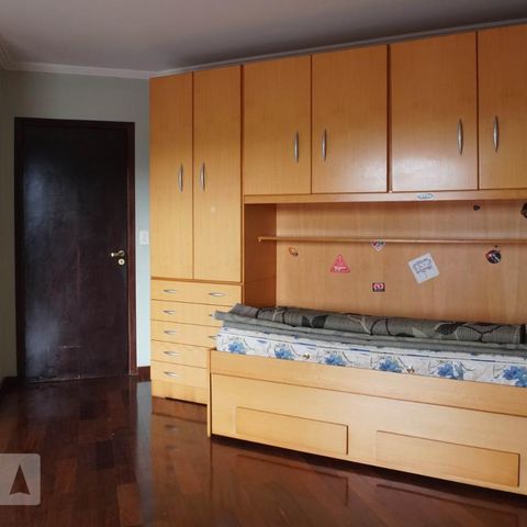 Casa à venda com 379m², 5 quartos e 3 vagas Casa à venda com 379m², 5 quartos e 3 vagasDetalhe Quarto 3